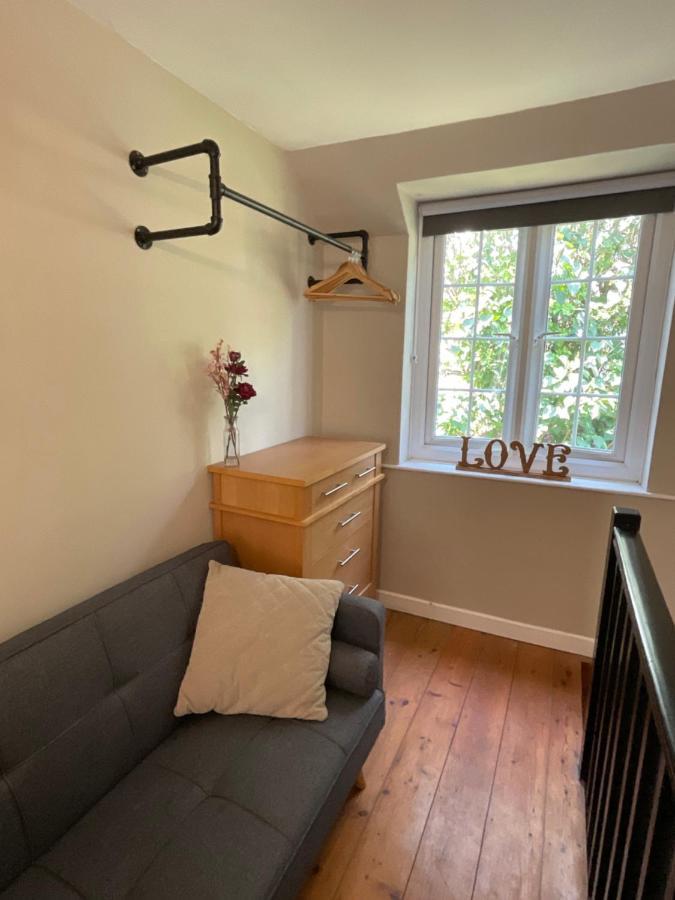The Little Chapel Annexe Apartment Хелстън Екстериор снимка